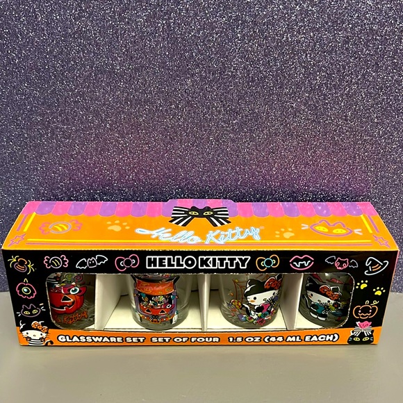 Silver Buffalo Hello Kitty Halloween Mini Glassware Set - Picture 1 of 4